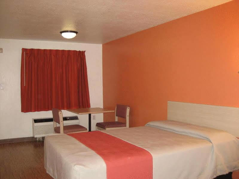 Motel 6-Raleigh, Nc - Cary Zewnętrze zdjęcie