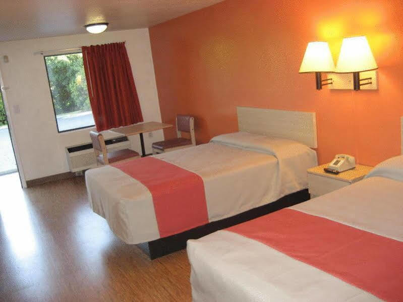 Motel 6-Raleigh, Nc - Cary Zewnętrze zdjęcie