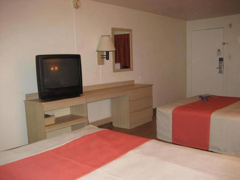 Motel 6-Raleigh, Nc - Cary Zewnętrze zdjęcie